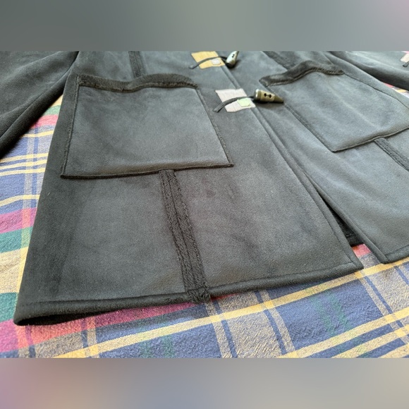 Icelandic Design Button Up Jacket - Picture 4 of 12